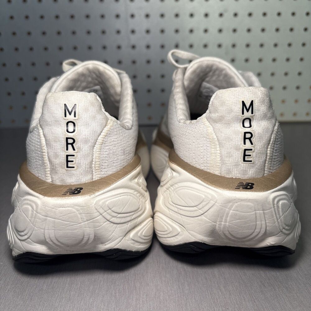 New Balance Fresh Foam X More v5 Womens Sz 8 White Sea Salt Gold Shoes Sneakers - Picture 4 of 16